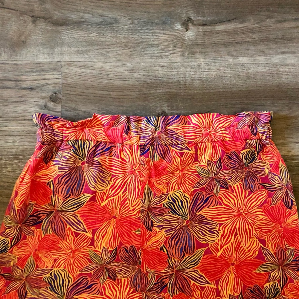 NWT House of Harlow 1960 Linen Floral Shorts - Picture 7 of 9